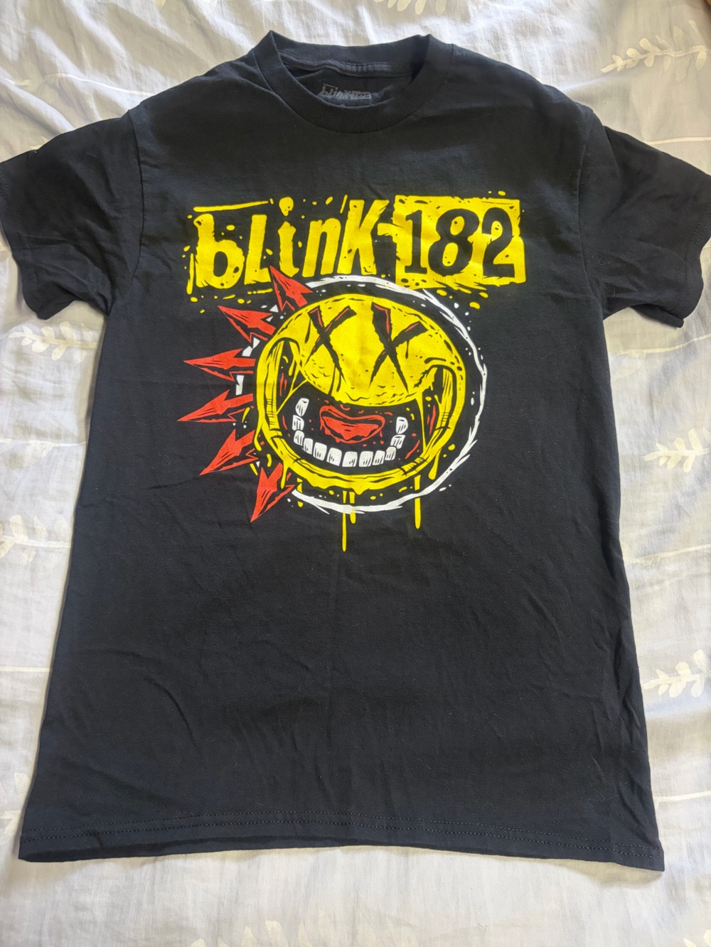 Y2K Blink-182 Punk Smiley Band Logo T-shirt 100% Cotton Size Small